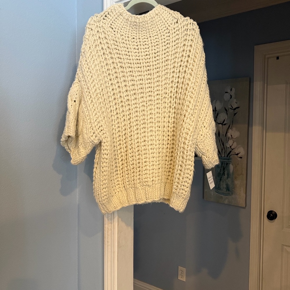 POL Cream Sweater, Small - Picture 2 of 4